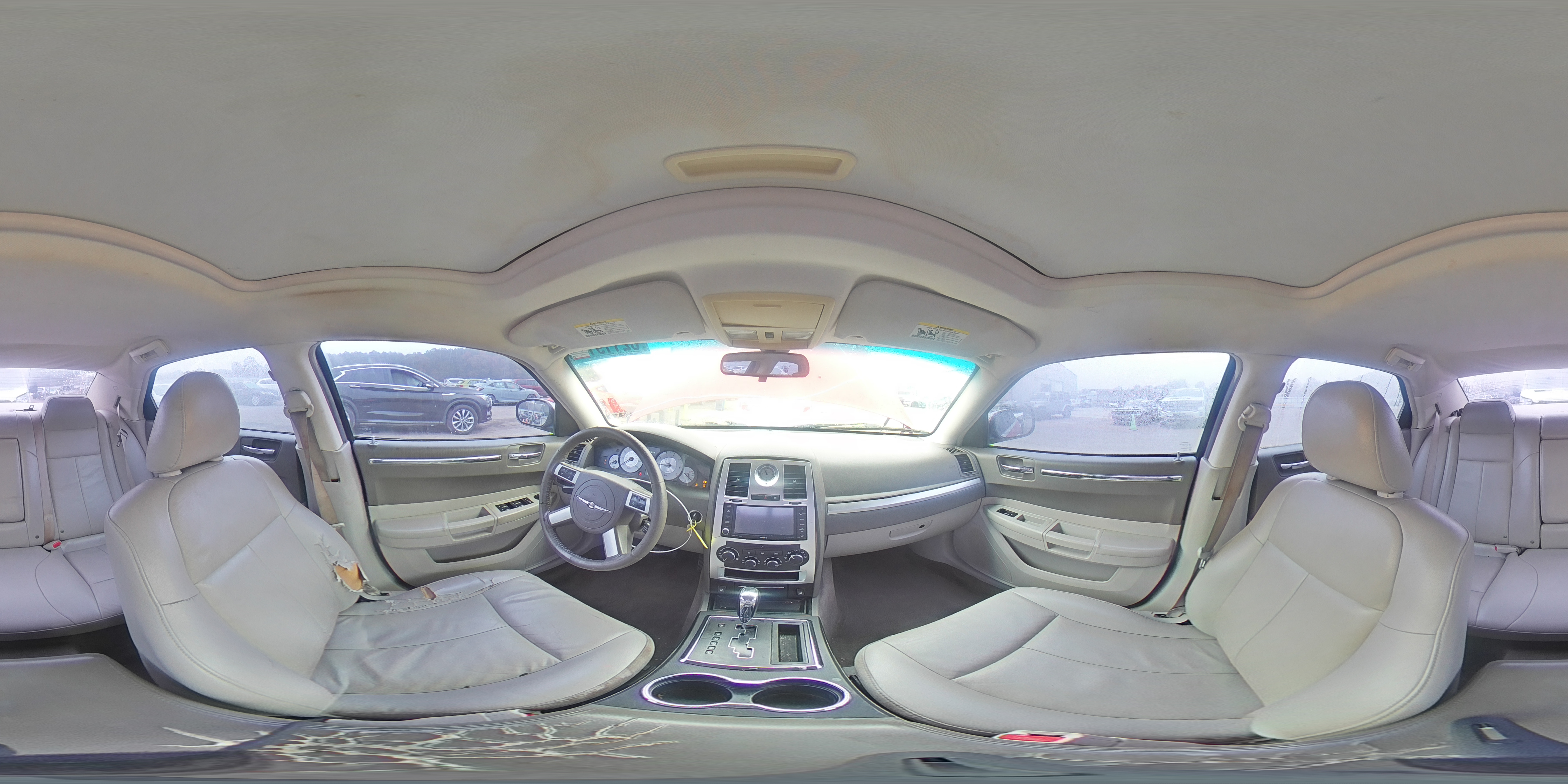 2010 Chrysler 300 - Image 12