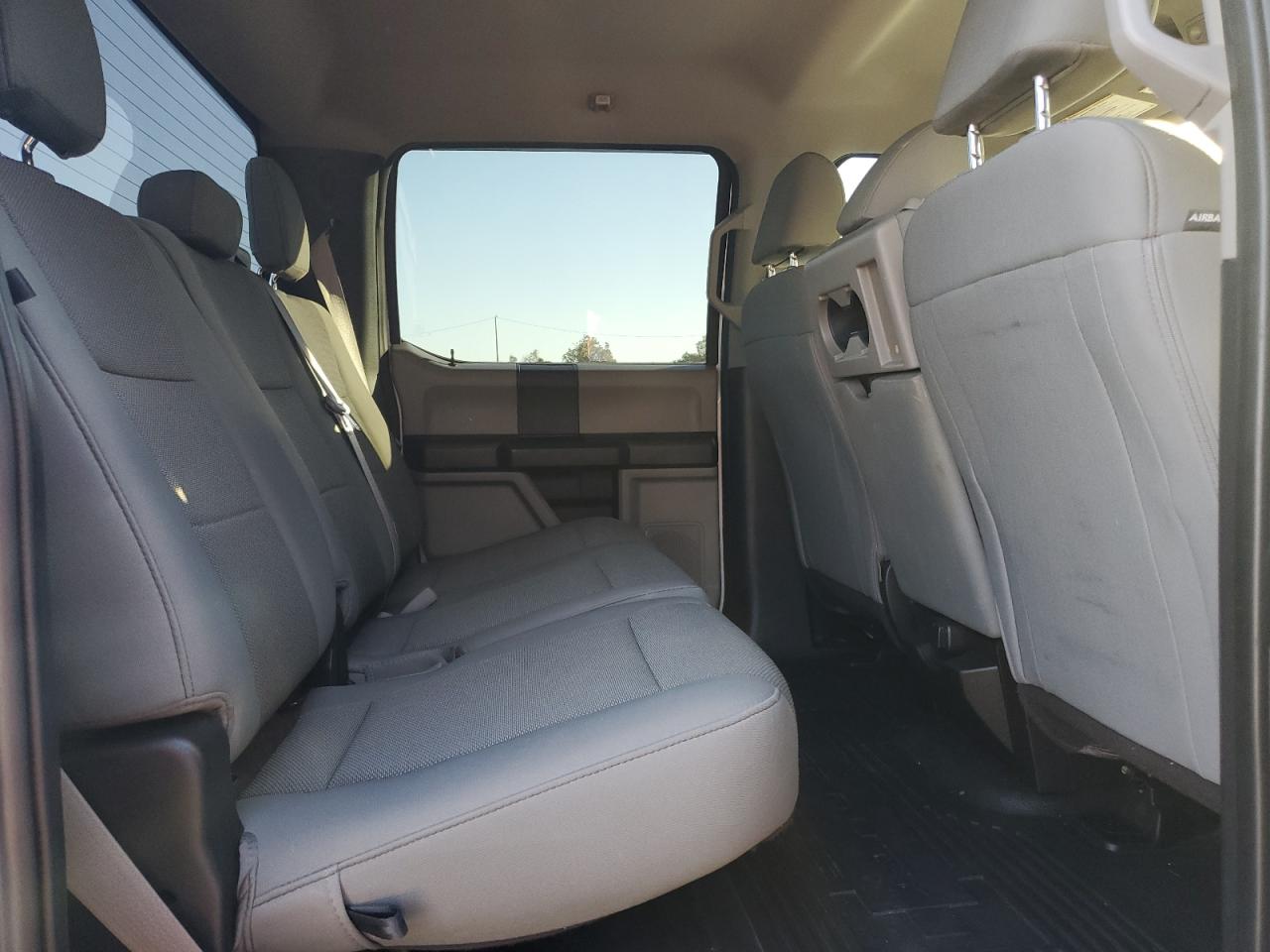 2019 Ford F350 - Image 10