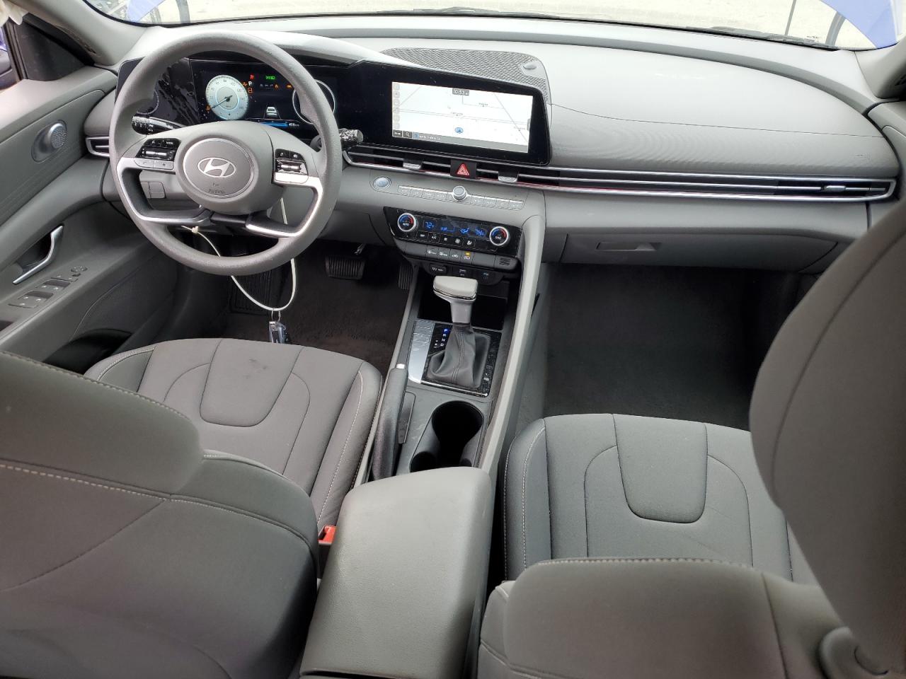 2024 Hyundai Elantra - Image 8