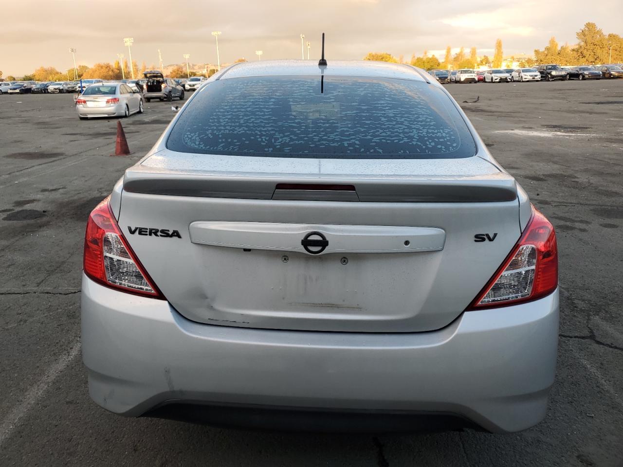 2018 Nissan Versa S VIN: 3N1CN7AP2JL886316 Lot: 80866874