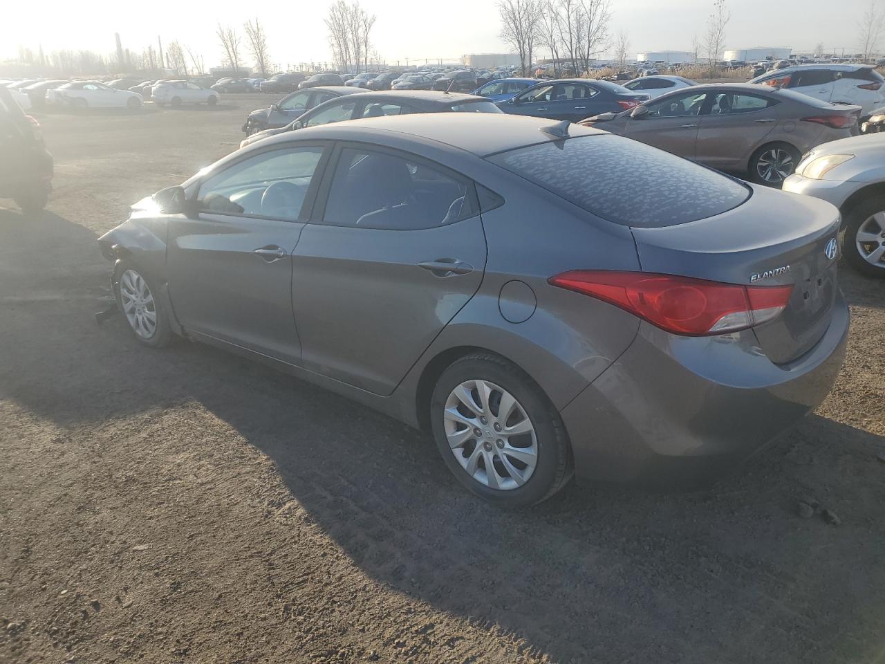 2013 Hyundai Elantra - Image 2