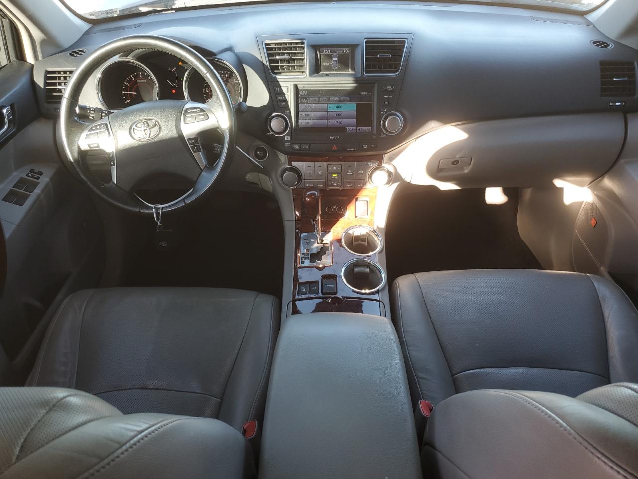 2011 Toyota Highlander - Image 8