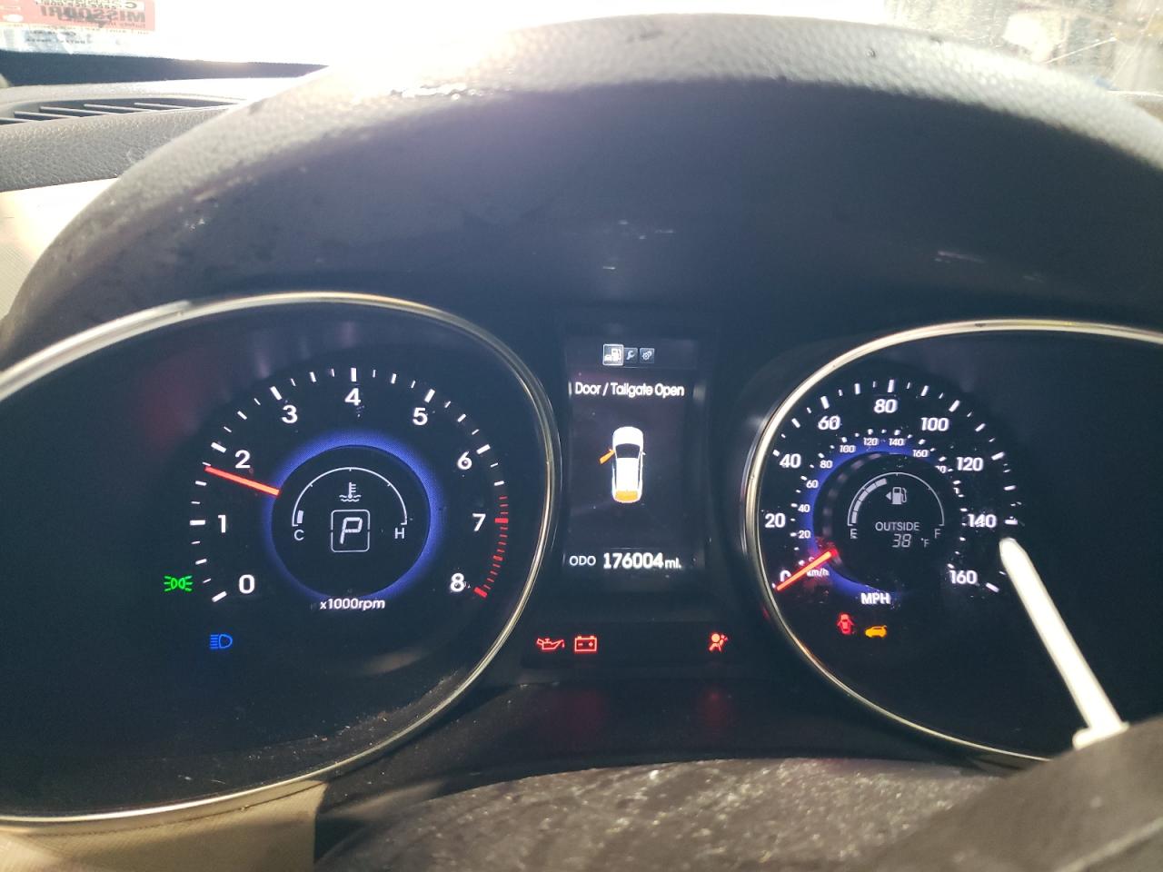 2014 Hyundai Santa Fe - Image 9