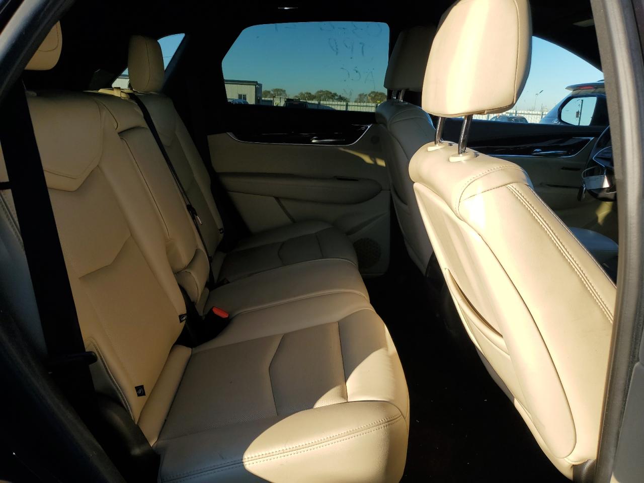 2018 Cadillac Xt5 Luxury VIN: 1GYKNDRS0JZ157413 Lot: 70894095