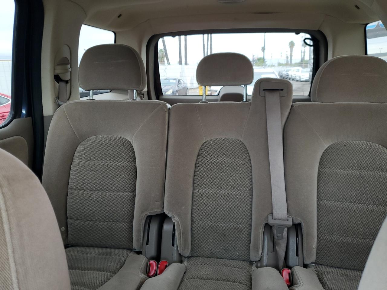 2005 Ford Explorer - Image 10