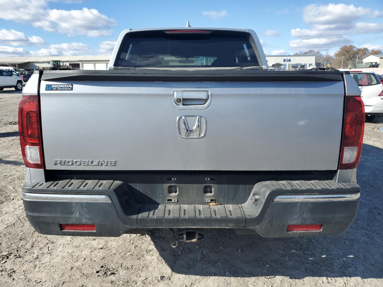 2018 Honda Ridgeline - Image 6