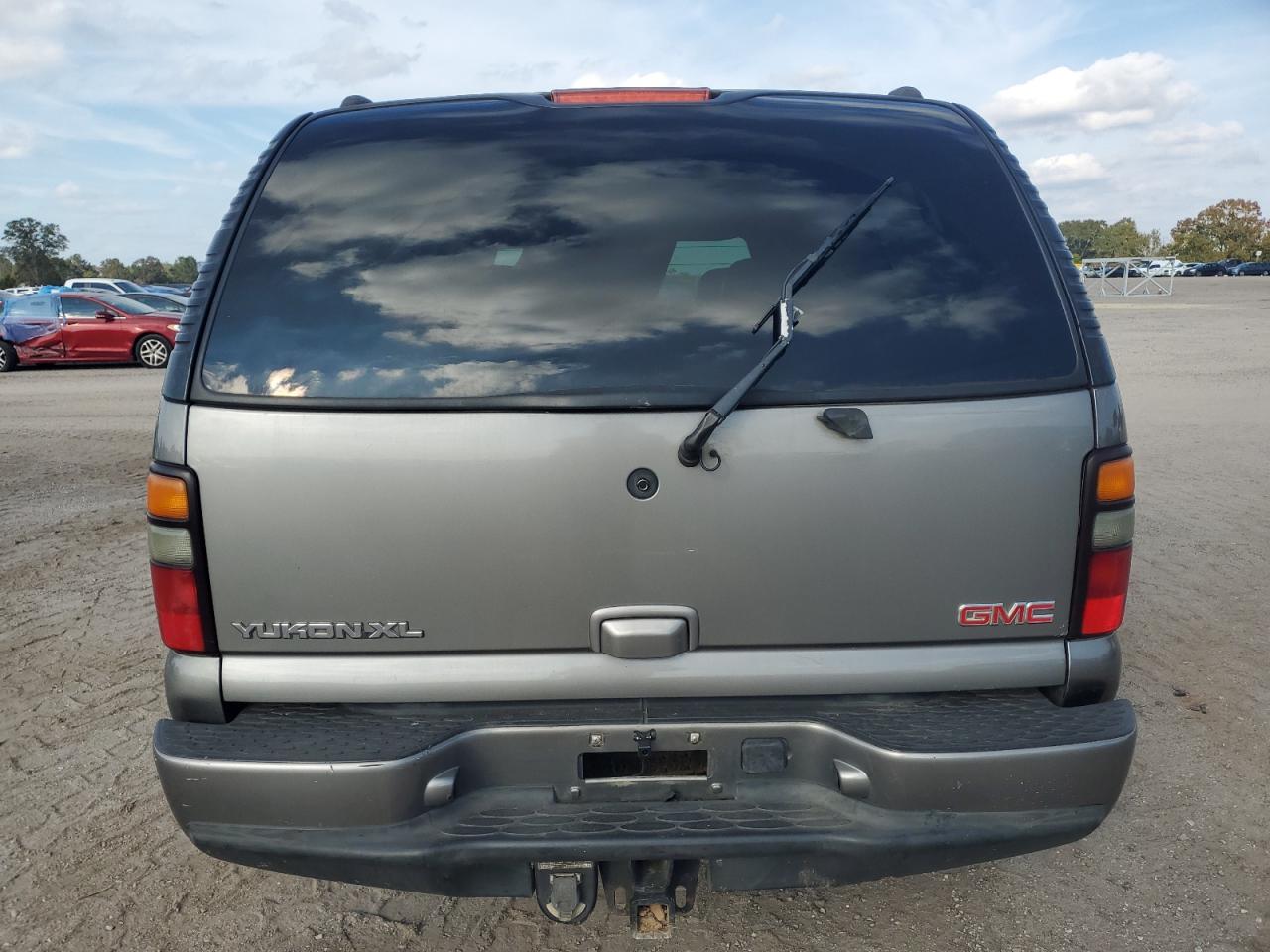 2005 GMC Yukon - Image 6