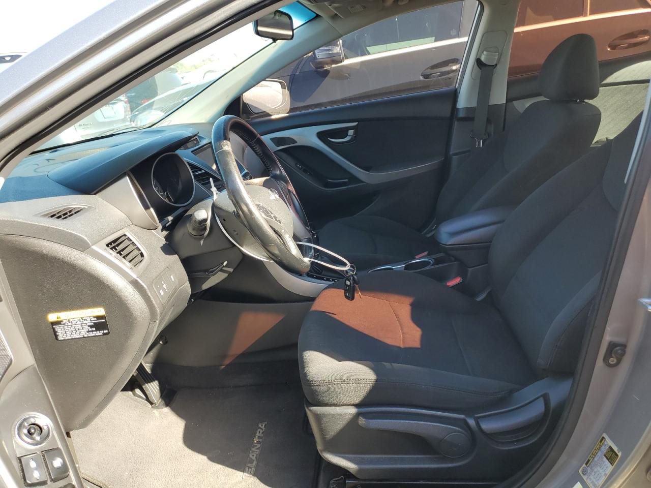 2015 Hyundai Elantra - Image 7