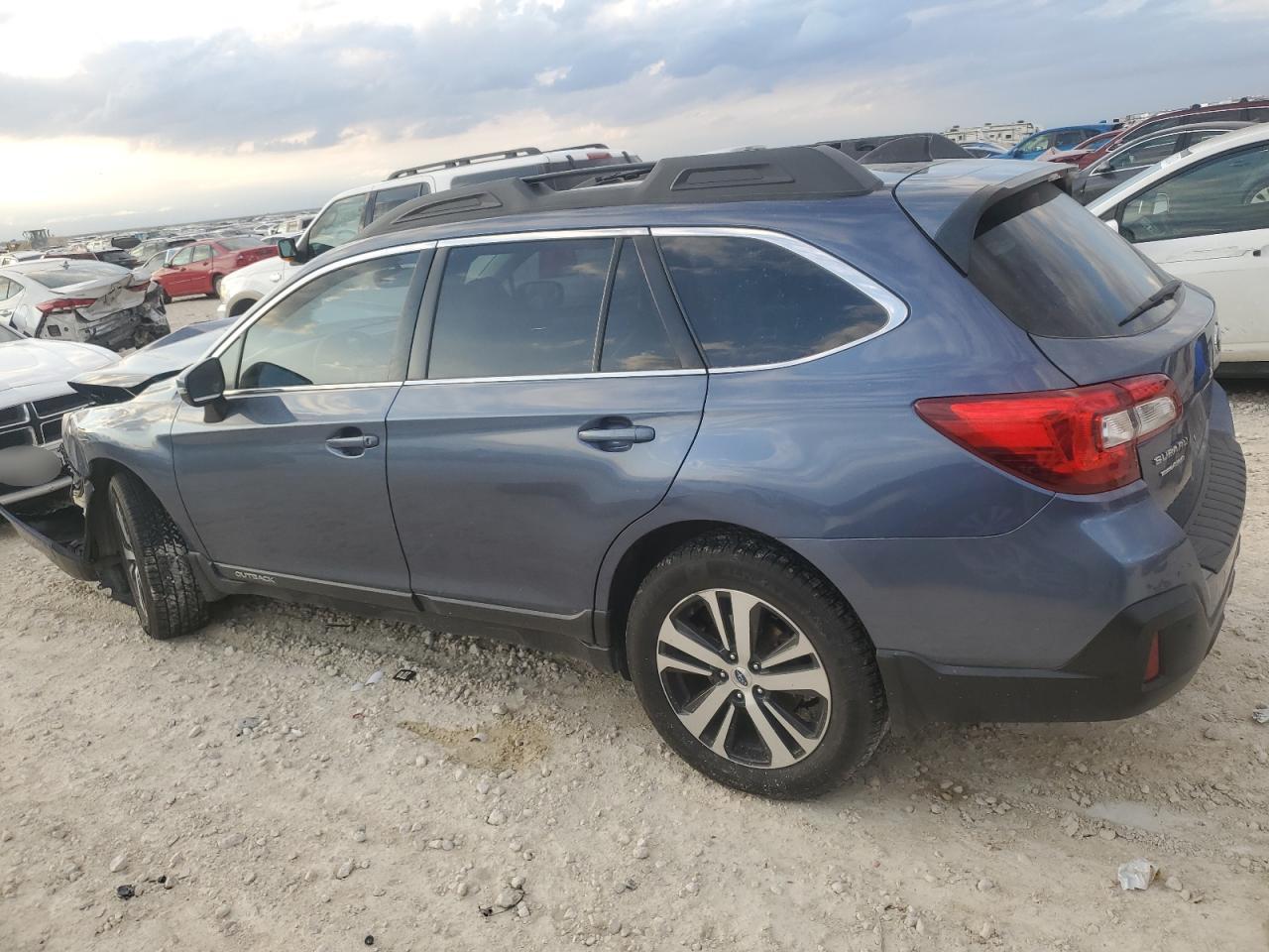 VIN 4S4BSANC3J3313079 2018 SUBARU OUTBACK no.2