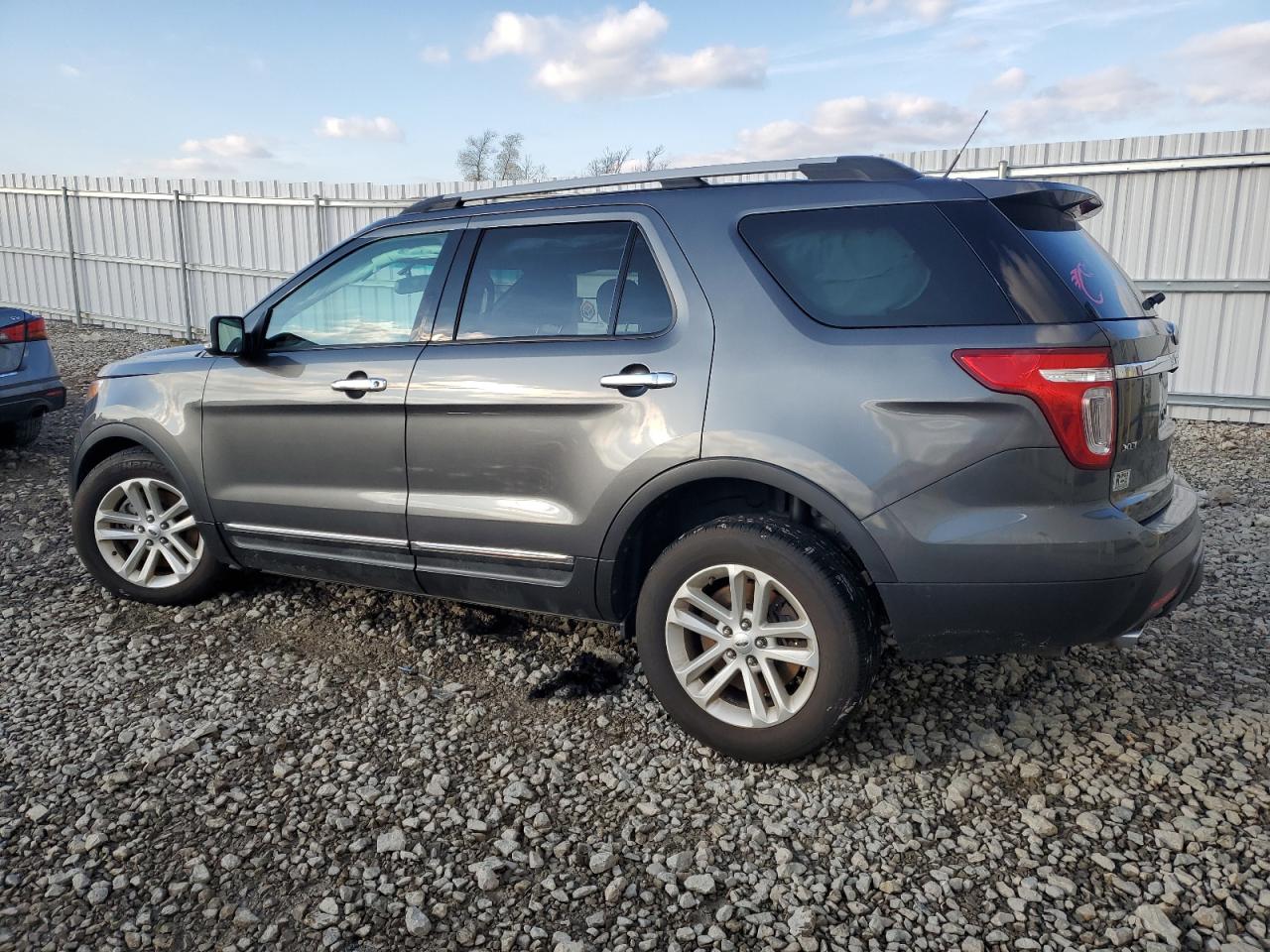 VIN 1FM5K8D84FGA18334 2015 FORD EXPLORER no.2