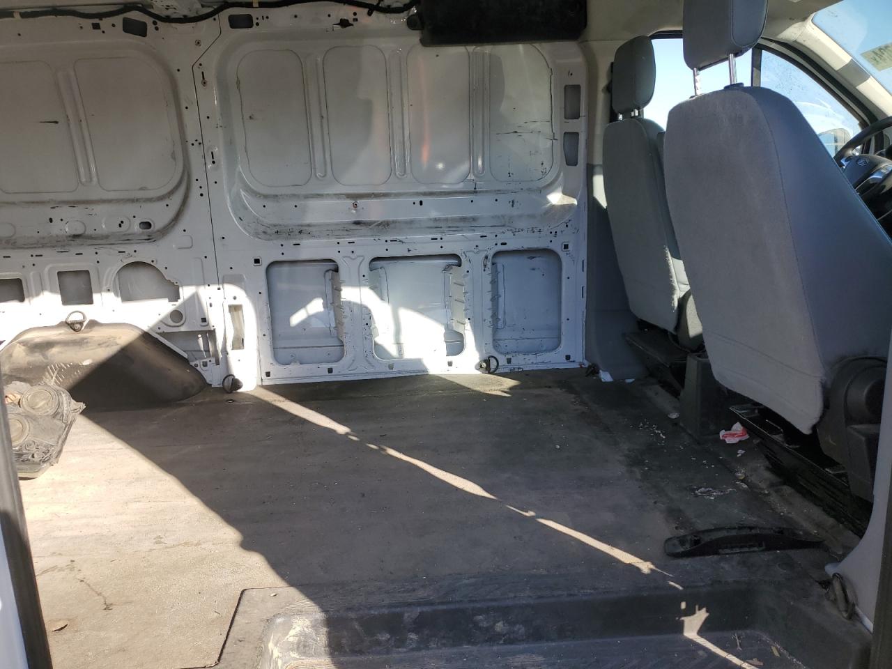 2015 Ford Transit - Image 11