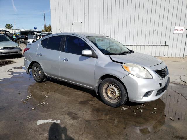  NISSAN VERSA 2013 Сріблястий