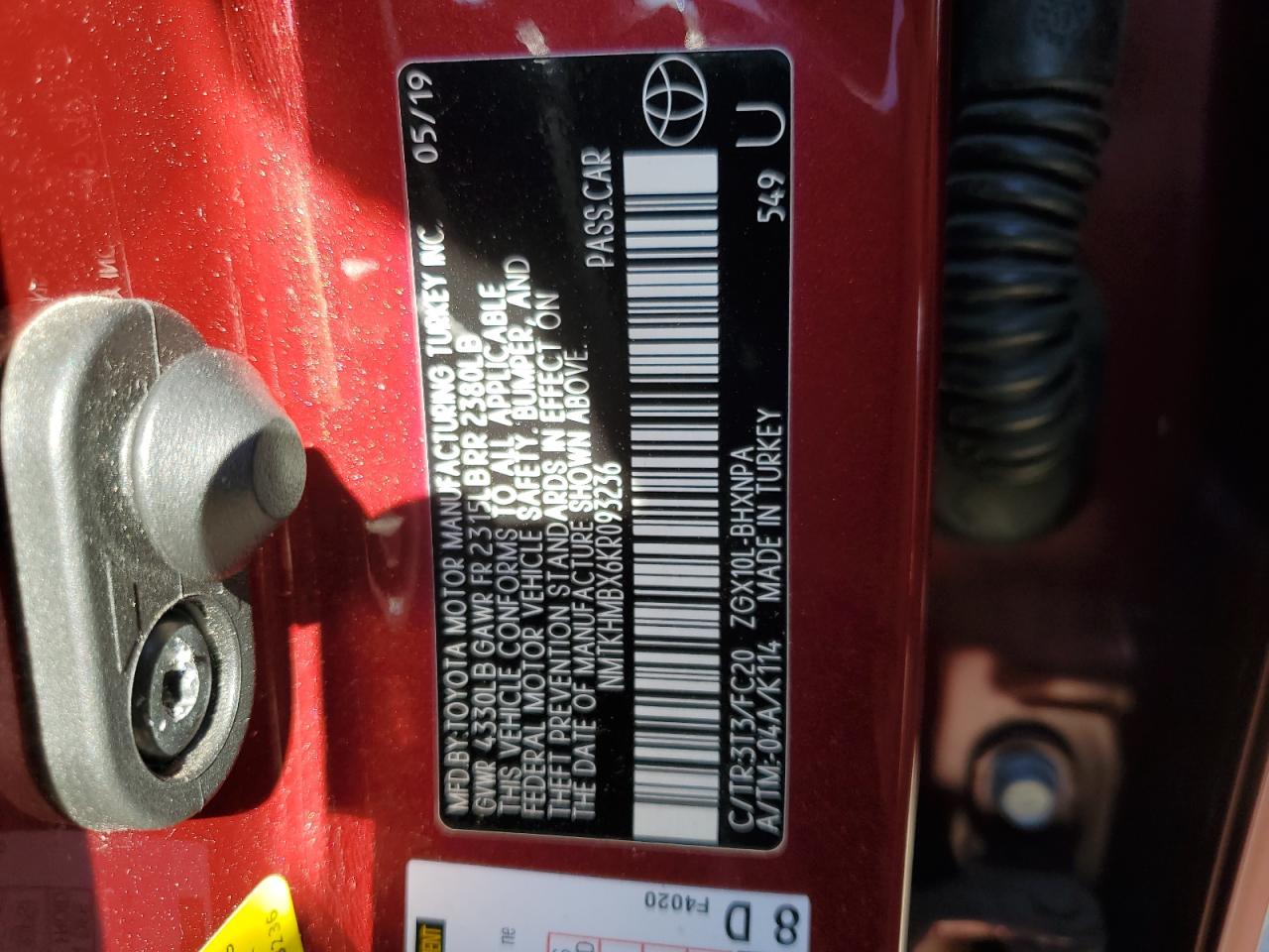 2019 Toyota C-HR - Image 13