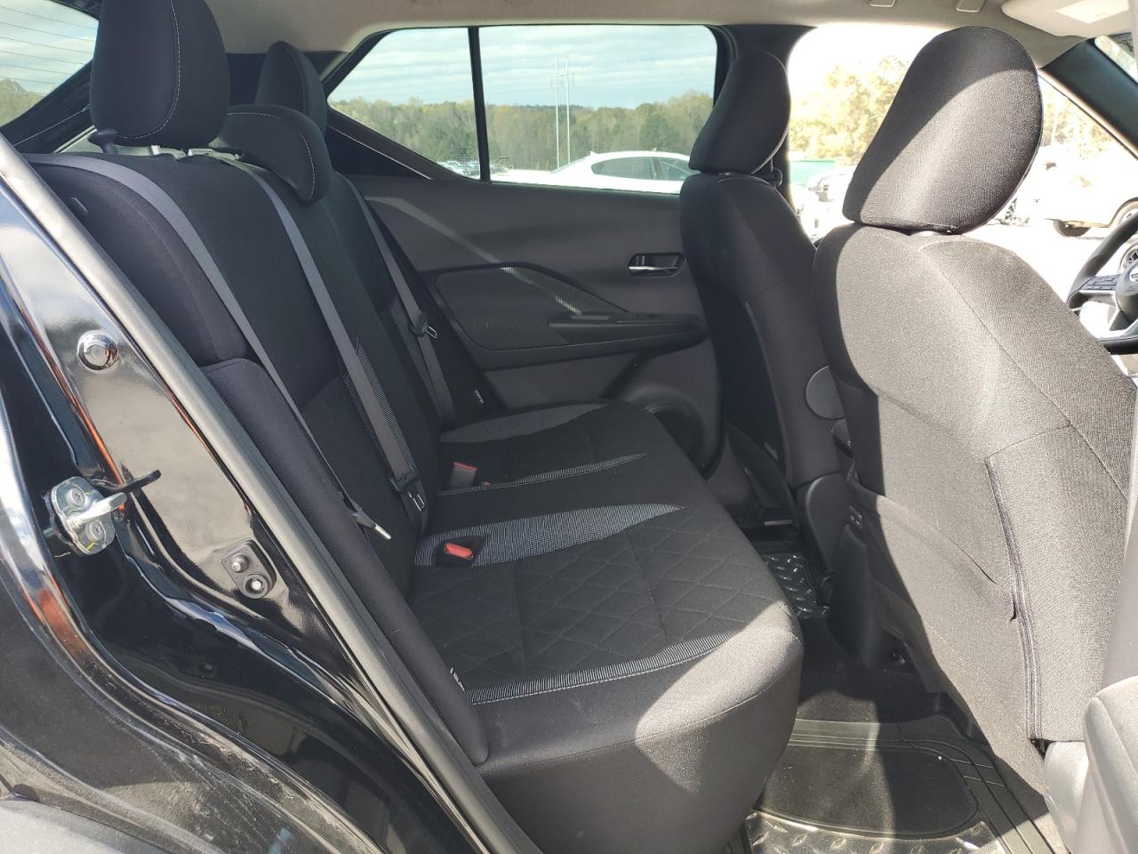 2020 Nissan Kicks - Image 10