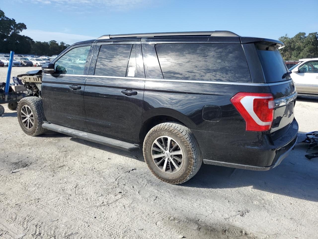 2019 Ford Expedition - Image 2