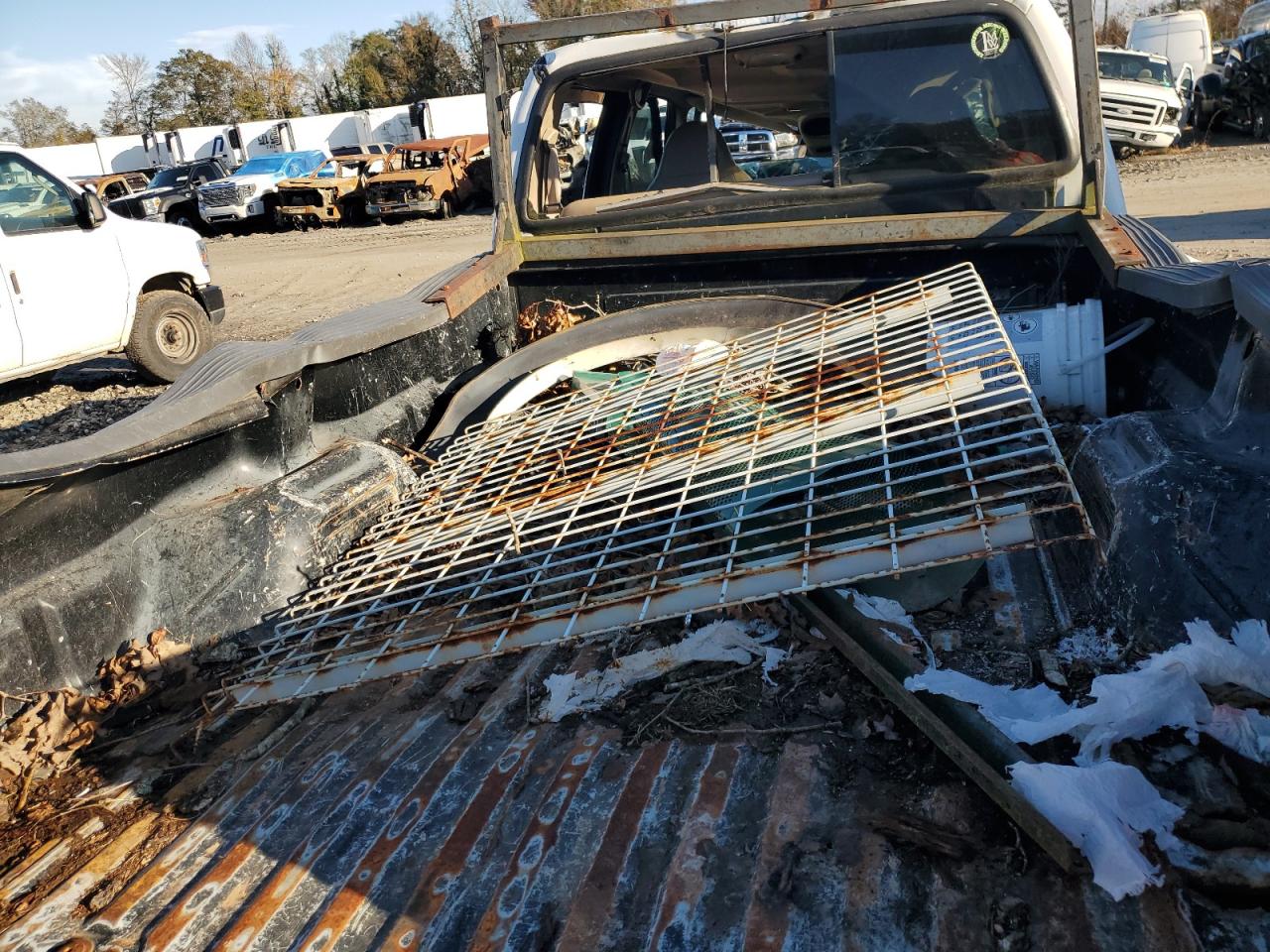 2001 Ford F350 - Image 10