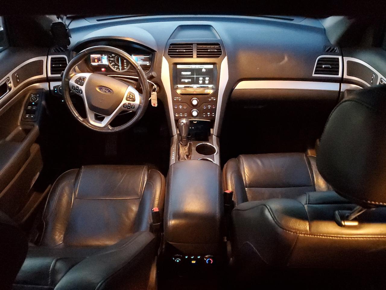 2011 Ford Explorer - Image 8