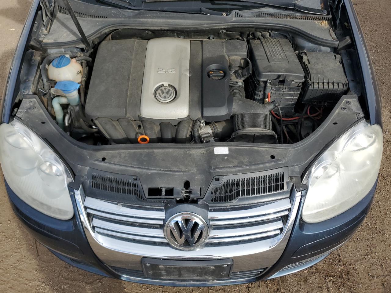 2007 Volkswagen Jetta 2.5 Option Package 1 VIN: 3VWSF71K87M103977 Lot: 81782094