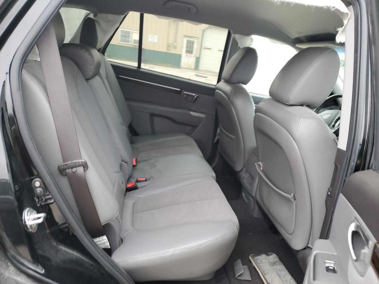 2011 Hyundai Santa Fe - Image 10