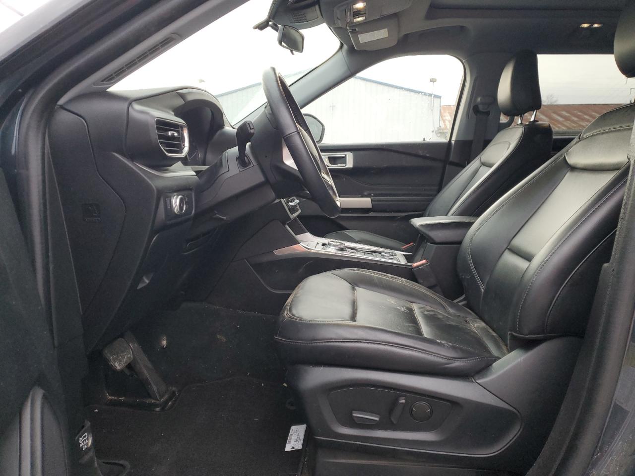 2022 Ford Explorer - Image 7