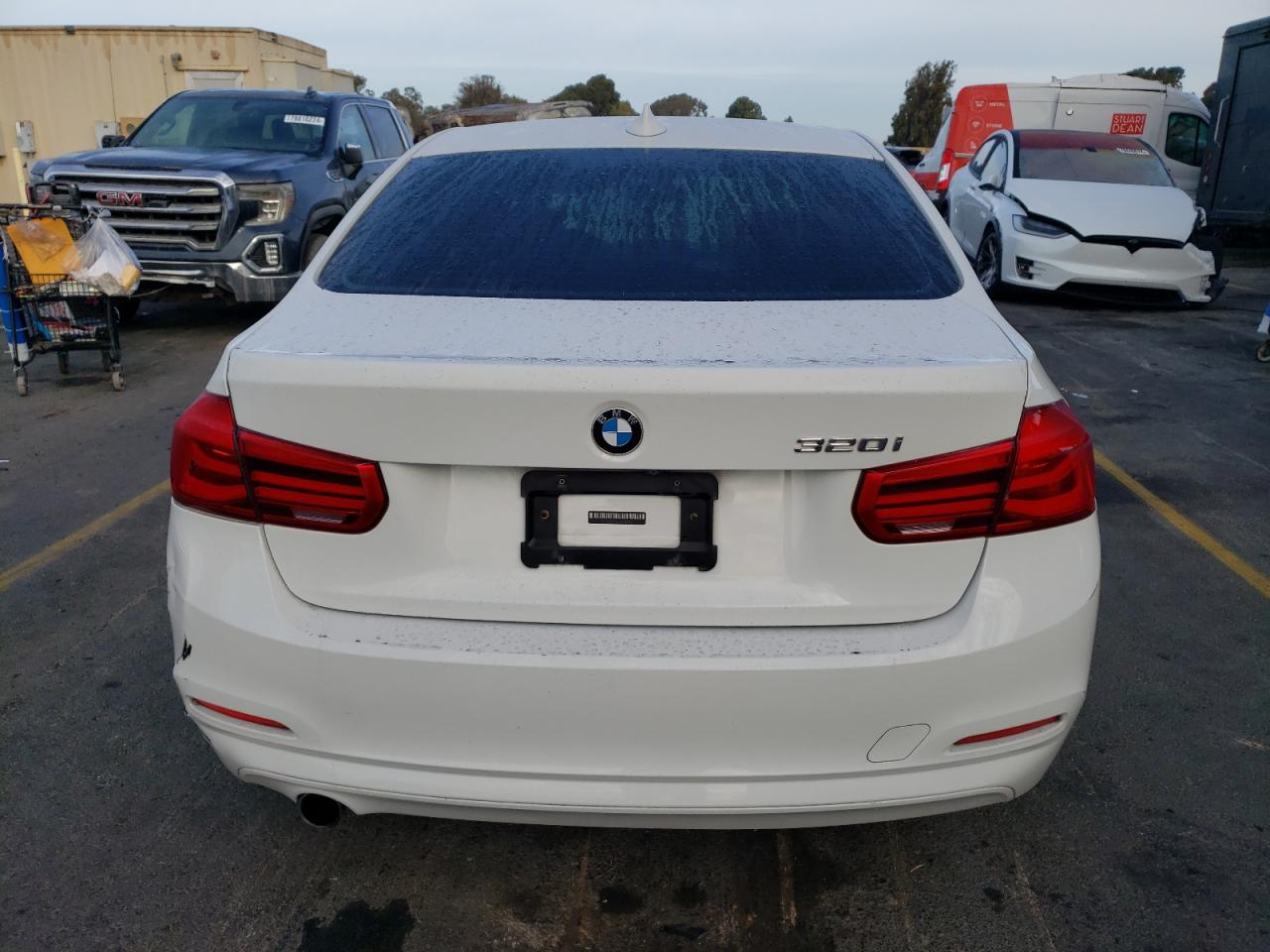 2018 BMW 320 I VIN: WBA8E1G54JNU93274 Lot: 79045914