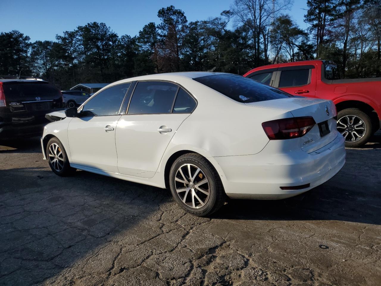 2016 Volkswagen Jetta - Image 2