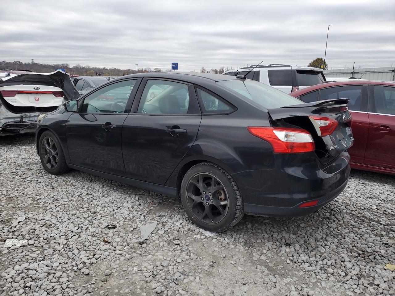 VIN 1FADP3F2XDL246152 2013 FORD FOCUS no.2