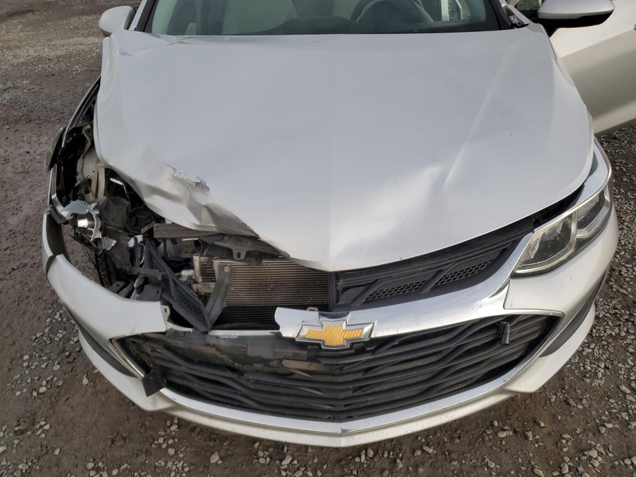 2019 Chevrolet Cruze - Image 11