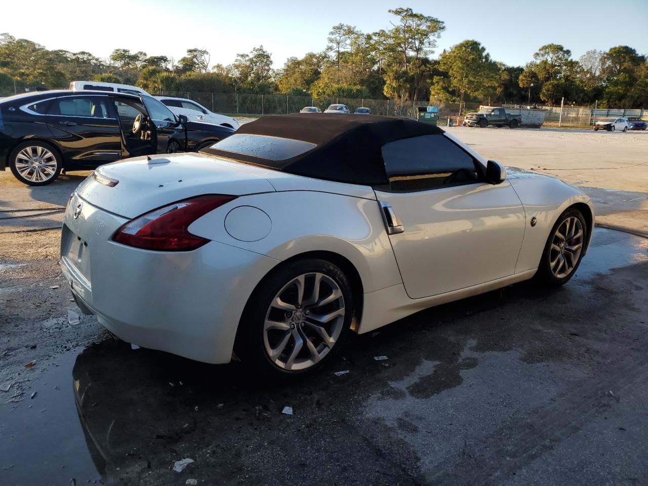 2013 Nissan 370Z - Image 3