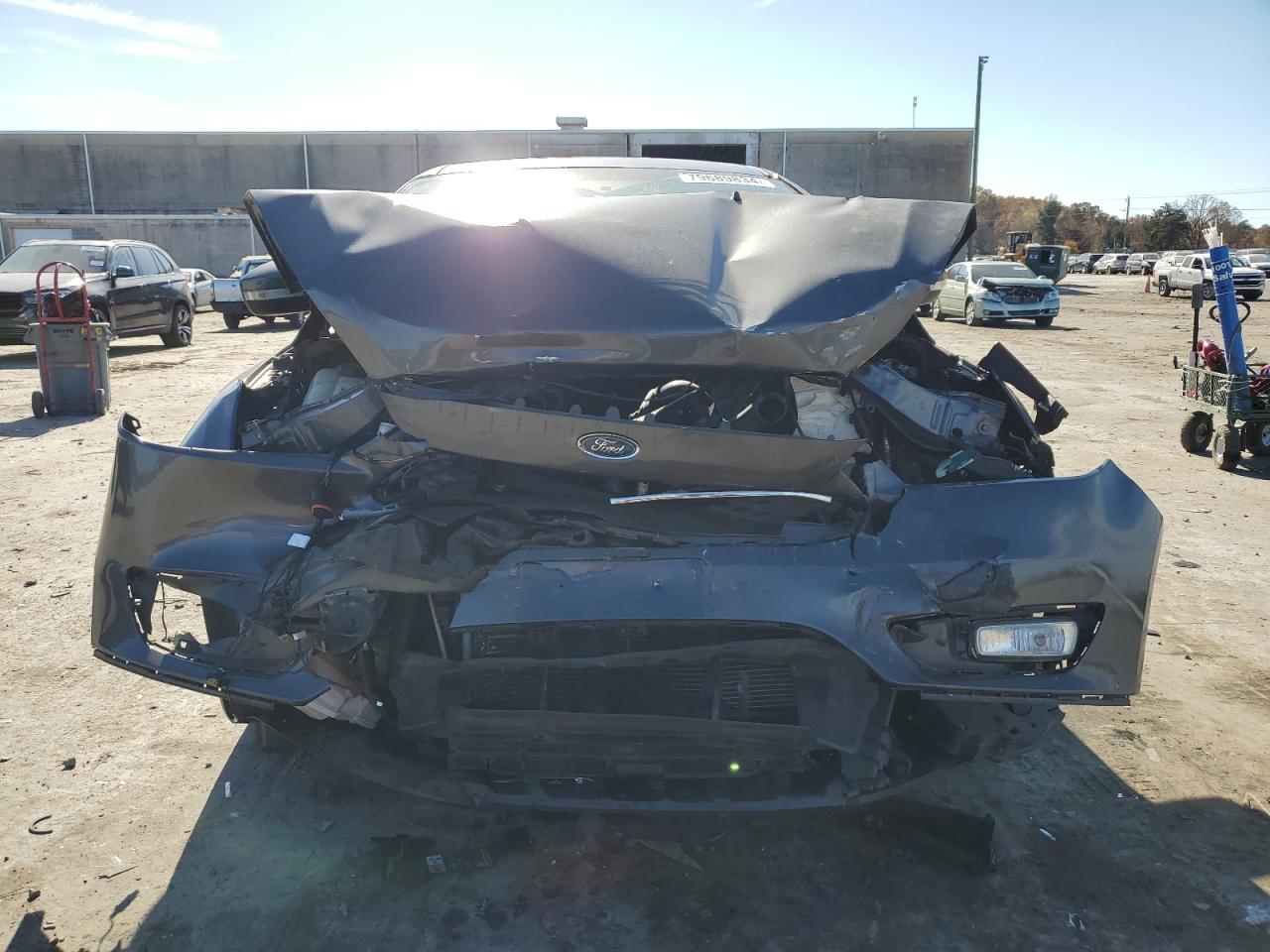 VIN 1FADP3H25JL245399 2018 FORD FOCUS no.5