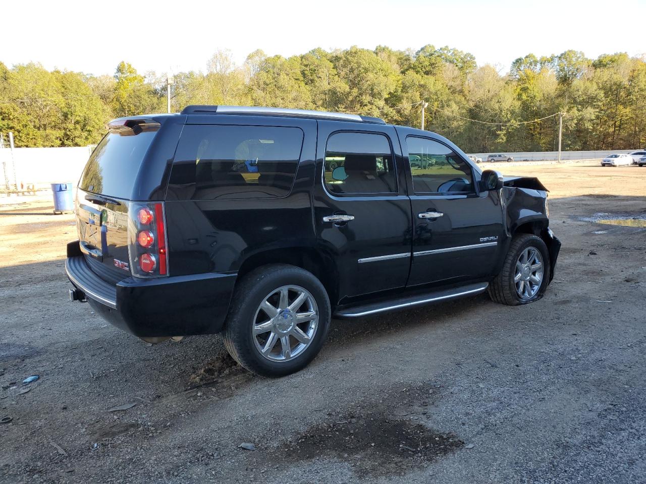2013 GMC Yukon - Image 3