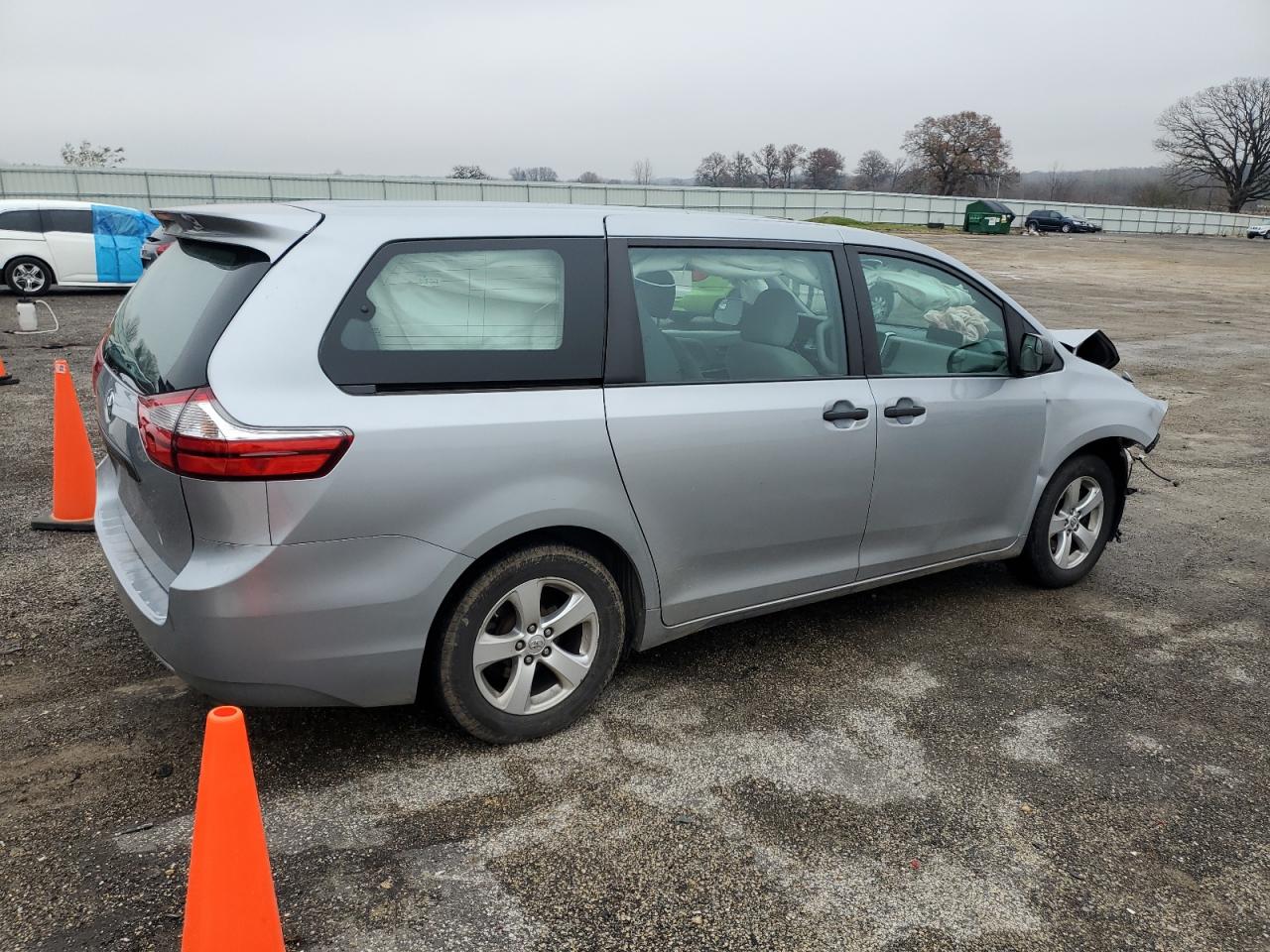 2015 Toyota Sienna VIN: 5TDZK3DC9FS606829 Lot: 80668974