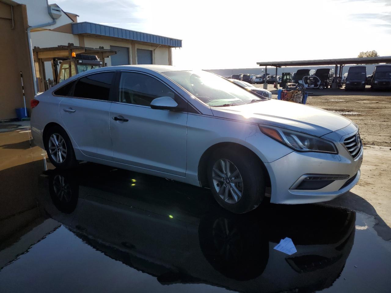 2015 Hyundai Sonata - Image 4