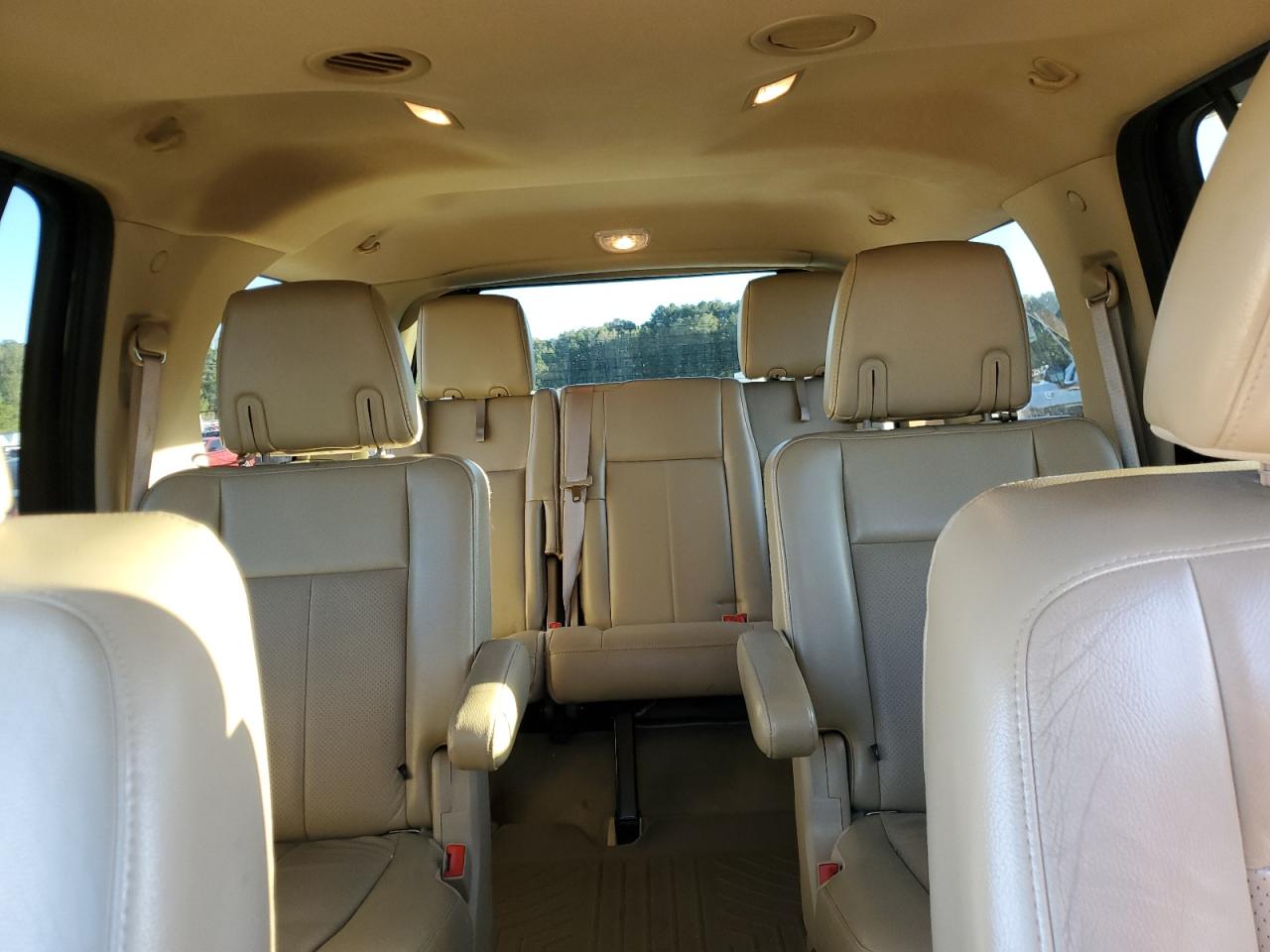 2012 Ford Expedition - Image 10