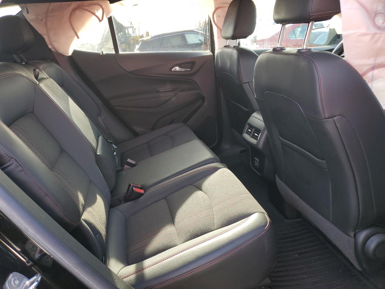 2022 Chevrolet Equinox - Image 12