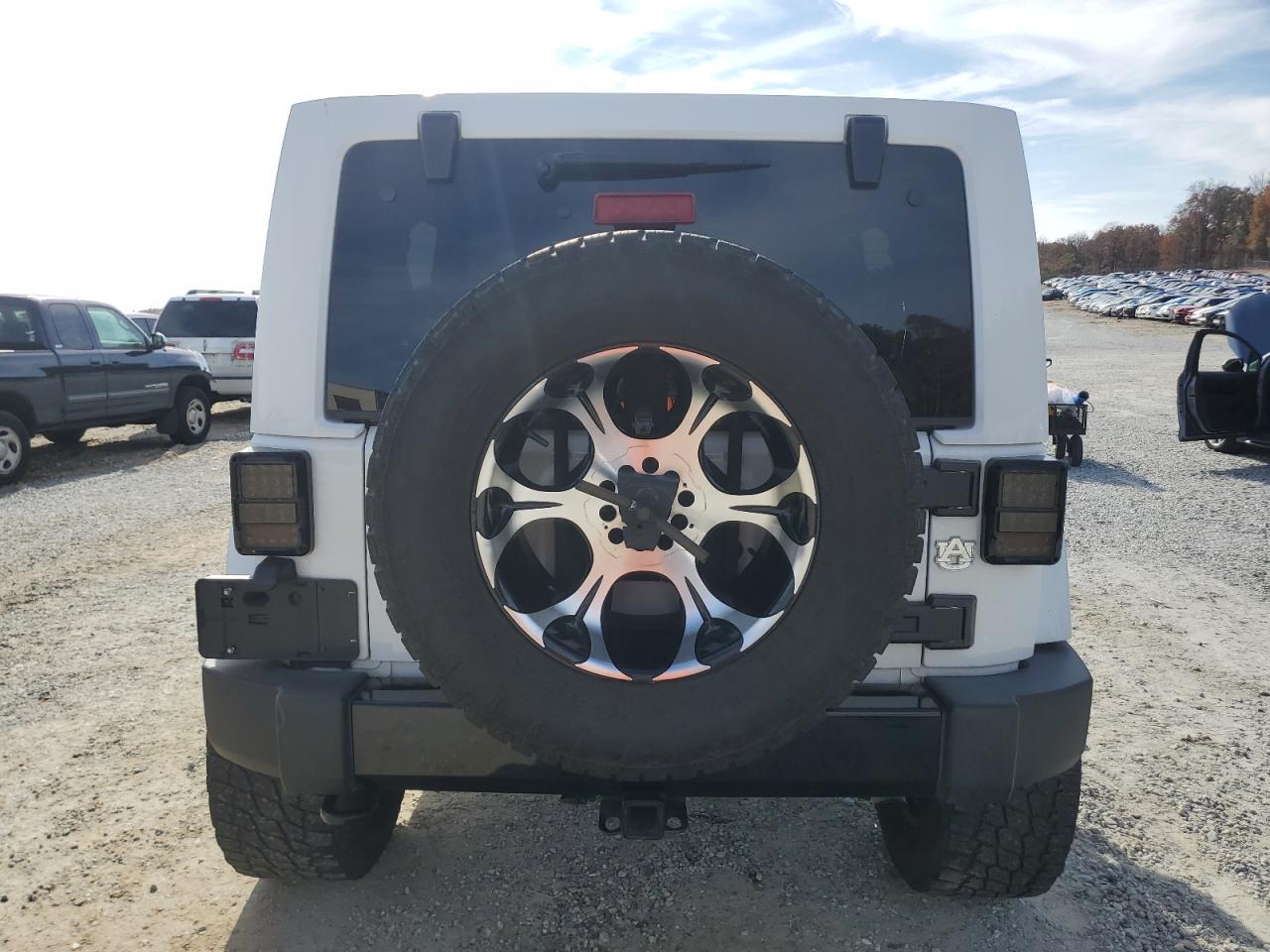 2014 Jeep Wrangler - Image 6