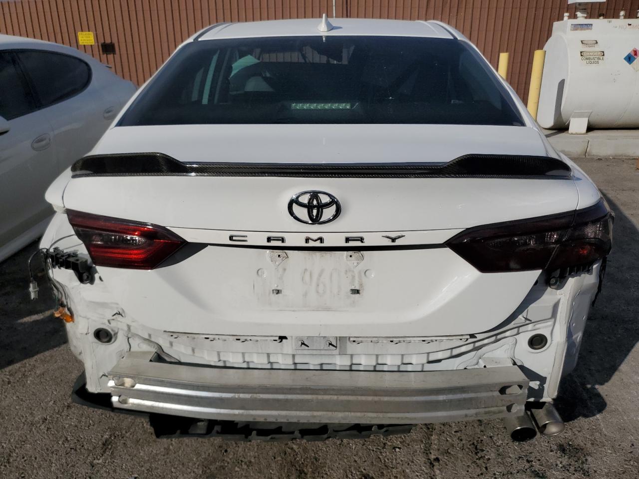 2019 Toyota Camry L VIN: 4T1B11HK7KU747264 Lot: 80920904