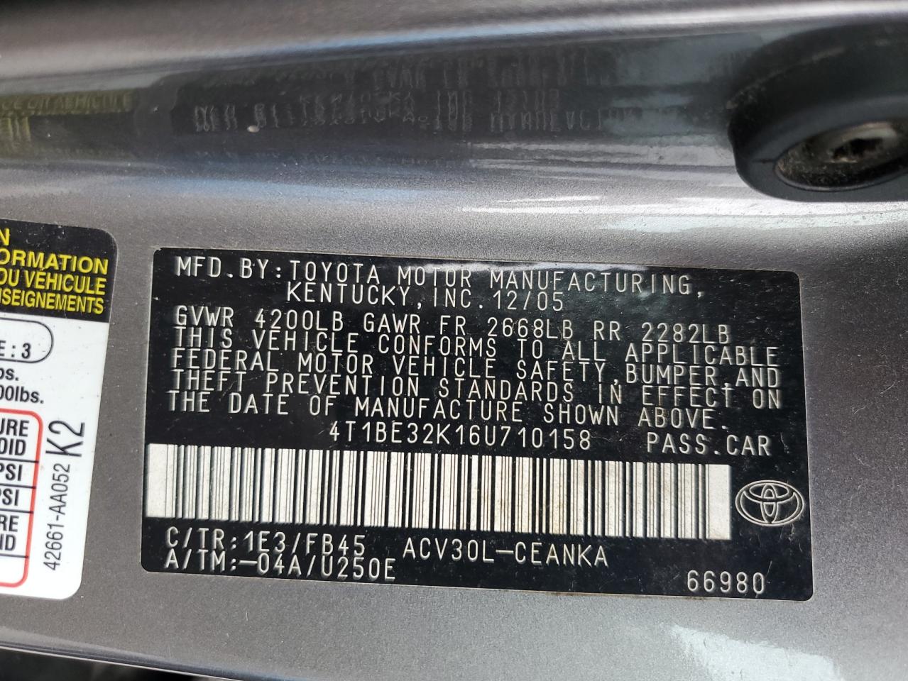 2006 Toyota Camry - Image 14