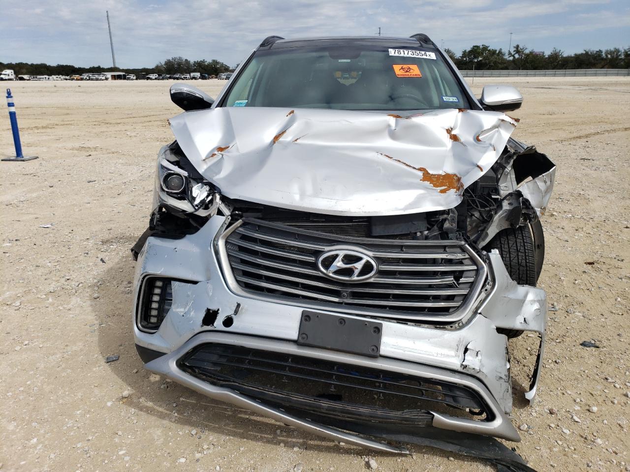 2017 Hyundai Santa Fe - Image 5