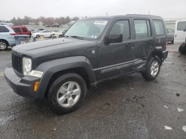 2011 Jeep Liberty Sport للبيع في Pennsburg، PA - Side