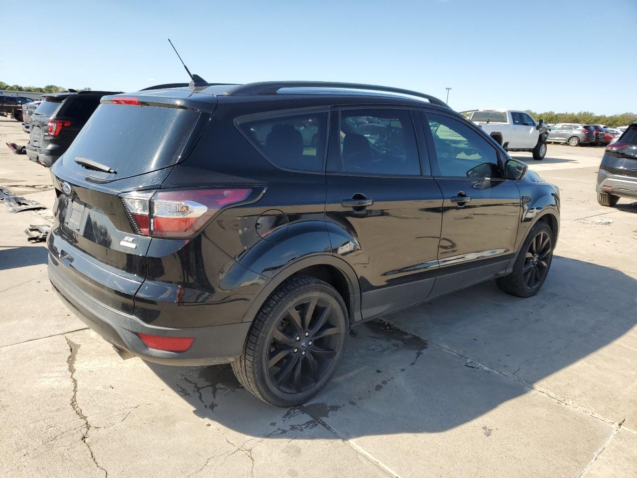 VIN 1FMCU0GD0JUB72349 2018 FORD ESCAPE no.3