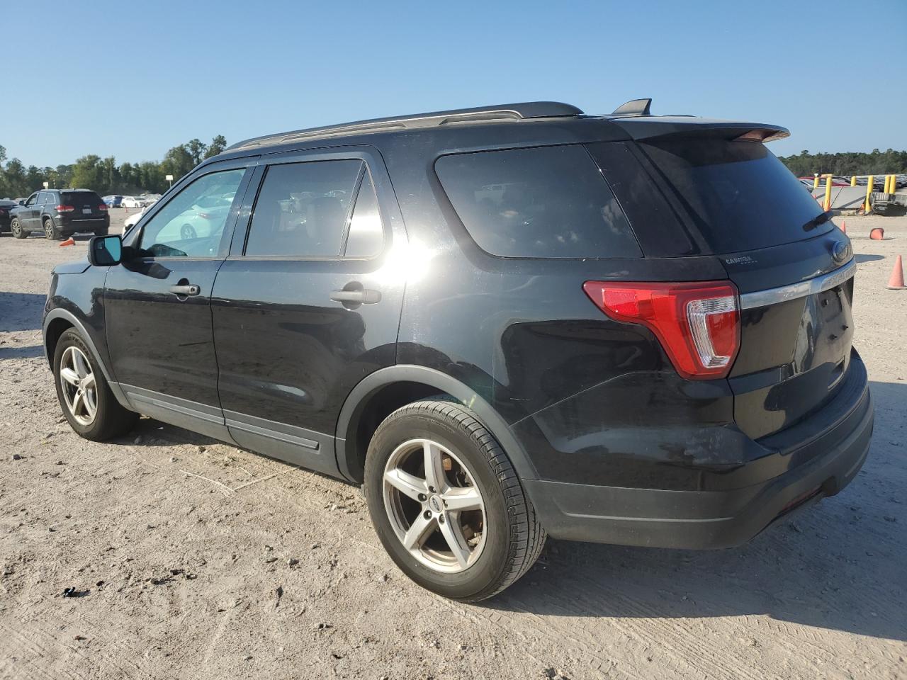 2018 Ford Explorer - Image 2