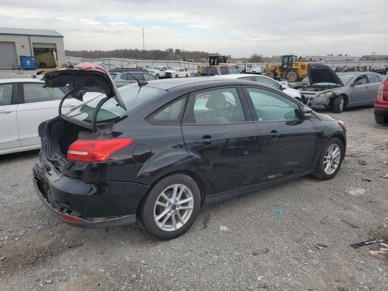 VIN 1FADP3F22GL397054 2016 FORD FOCUS no.3