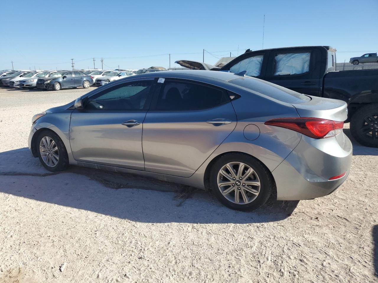 2014 Hyundai Elantra - Image 2