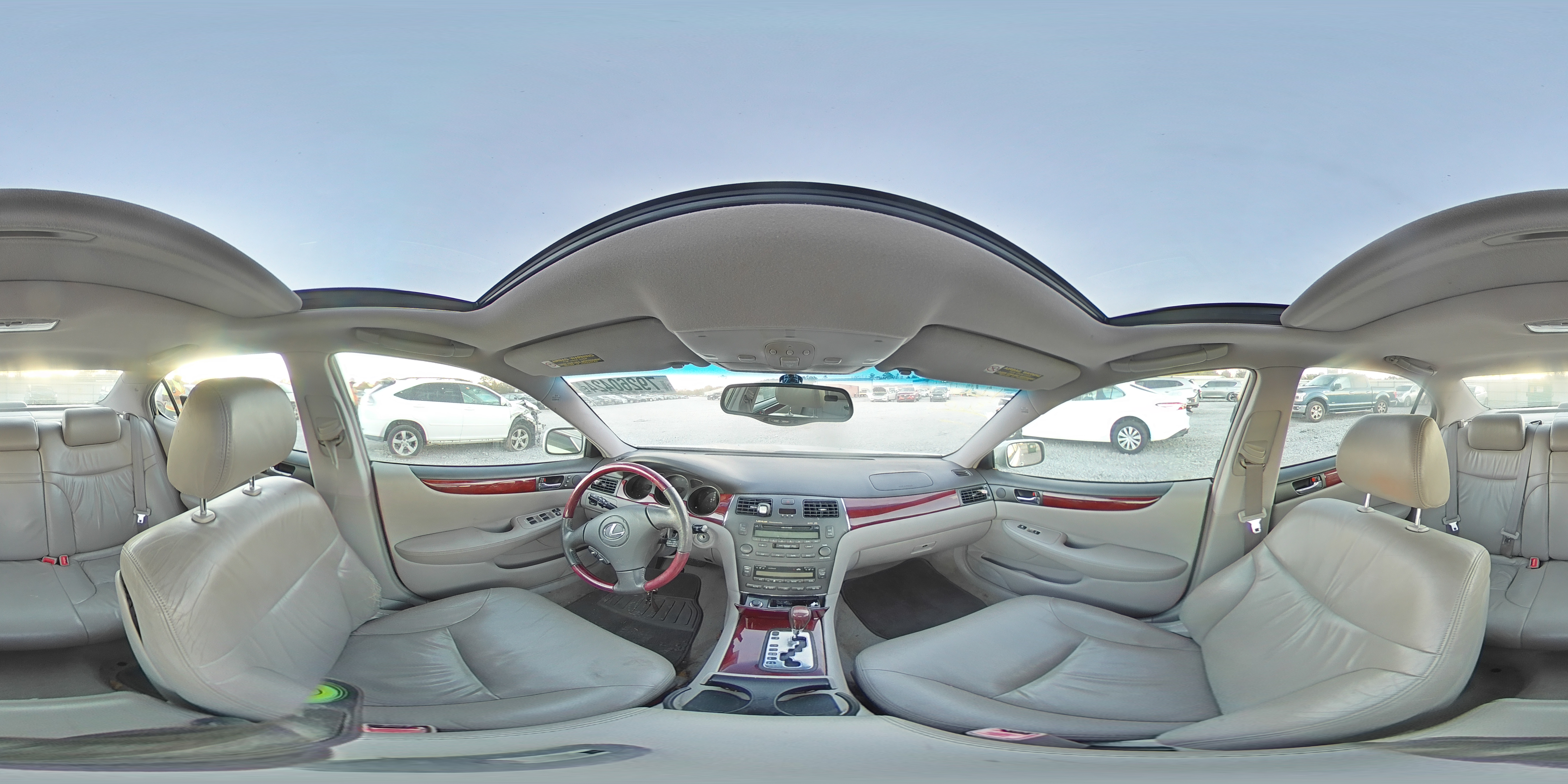 2003 Lexus ES - Image 13