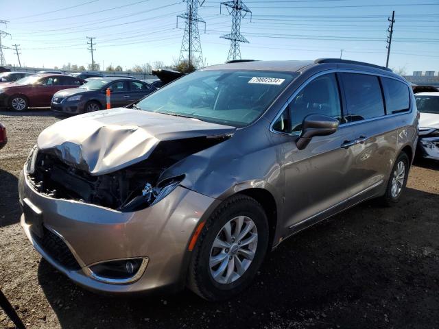 Minivans CHRYSLER PACIFICA 2017 Beige