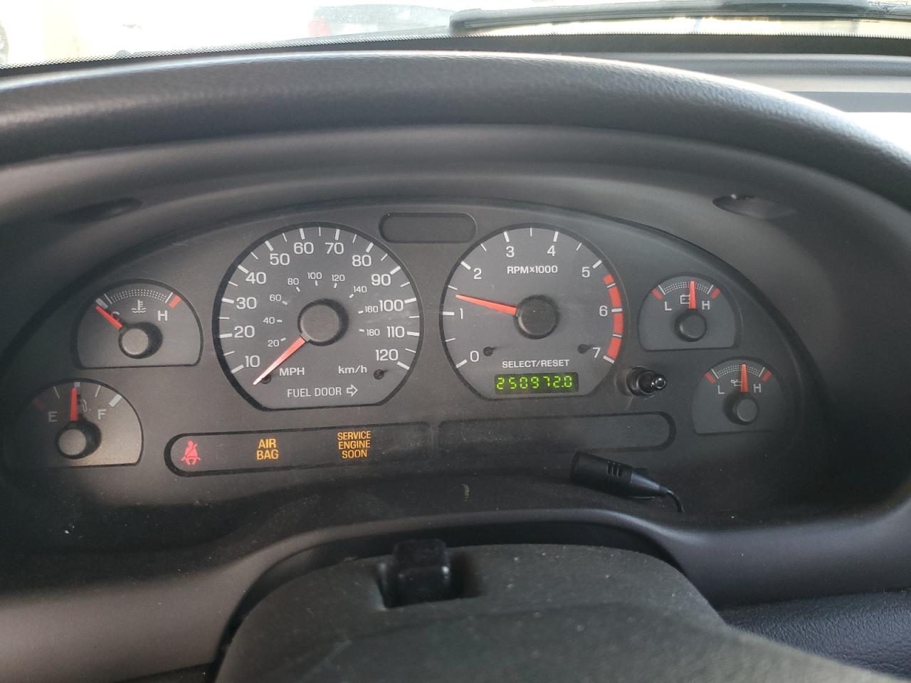 2002 Ford Mustang VIN: 1FAFP40412F124977 Lot: 77450994