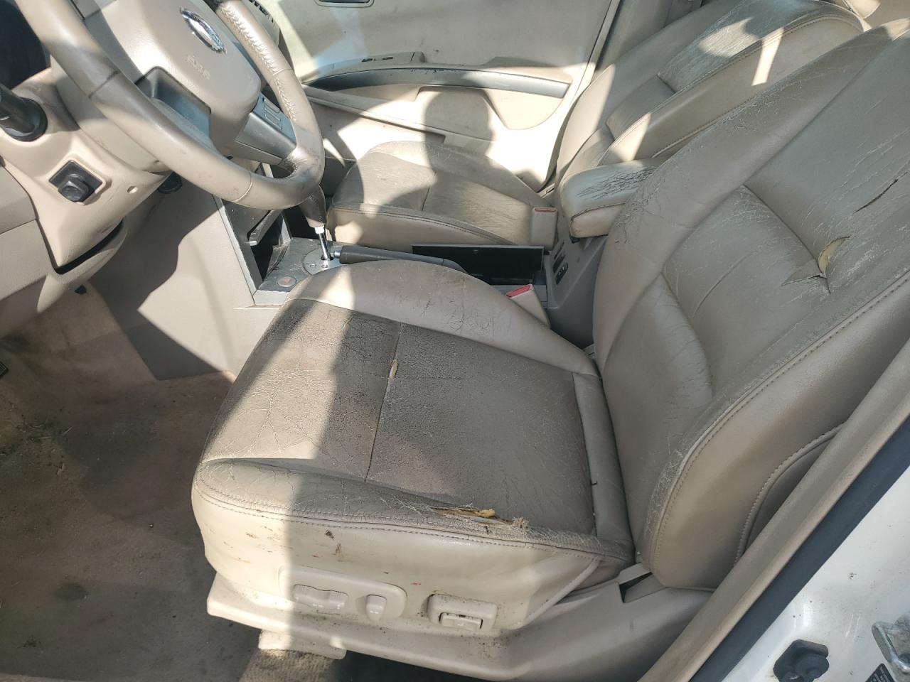 2004 Nissan Maxima - Image 7
