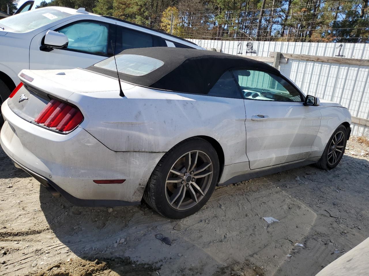 2016 Ford Mustang - Image 3