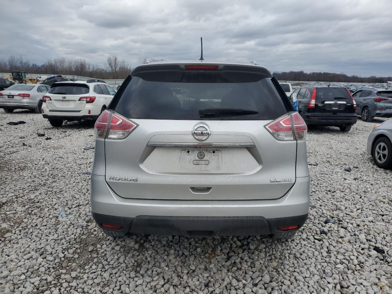 2015 Nissan Rogue - Image 6